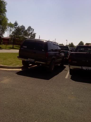countryparking.jpg