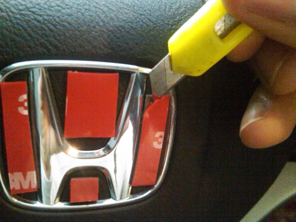 How to replace honda pilot steering wheel emblem #4
